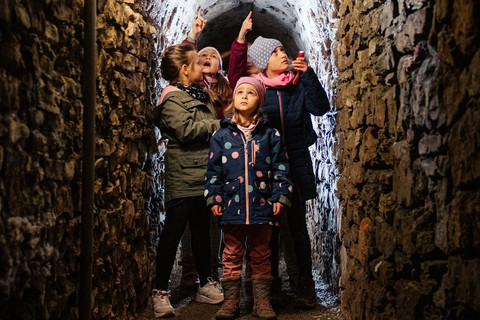 Familienführung "Auf in den Berg – Geheimnisvolle Wege über und durch die barocke Stadtfestung für Familien mit Kindern"